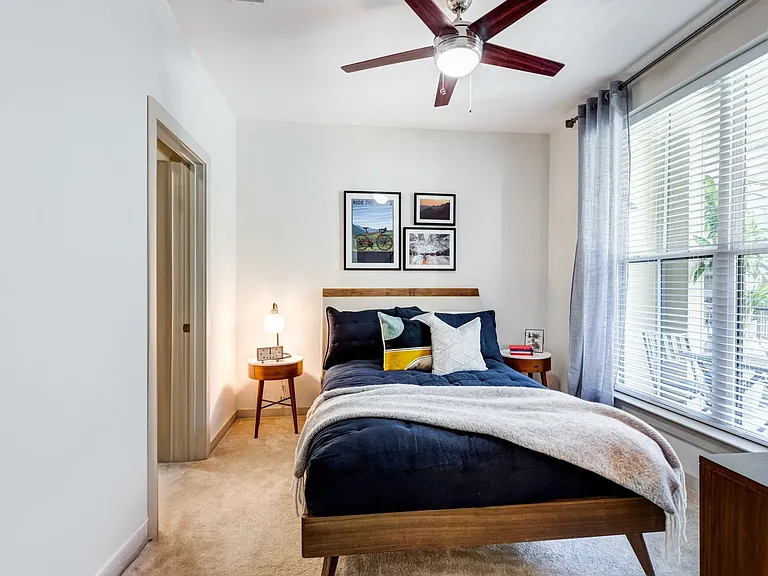 District West — Photo 20