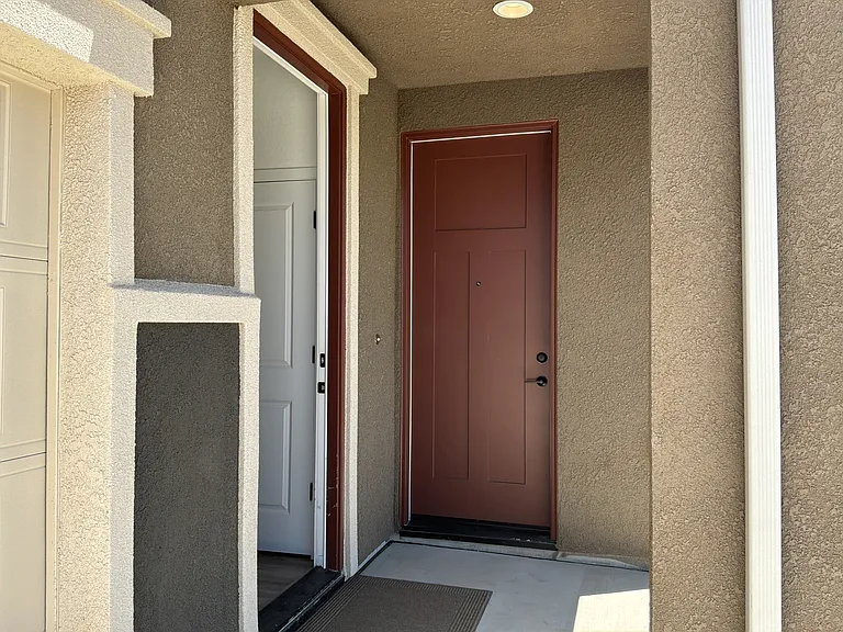 6058 W Flint Way — Photo 2