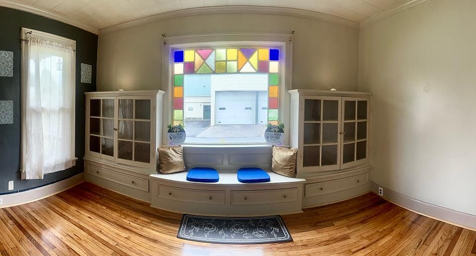 The panoramic view of the livingroom is breathtaking!
