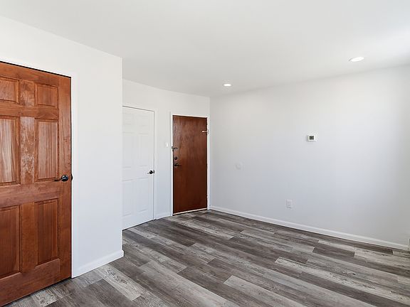 5th image of 280 Wilson Ave #1R