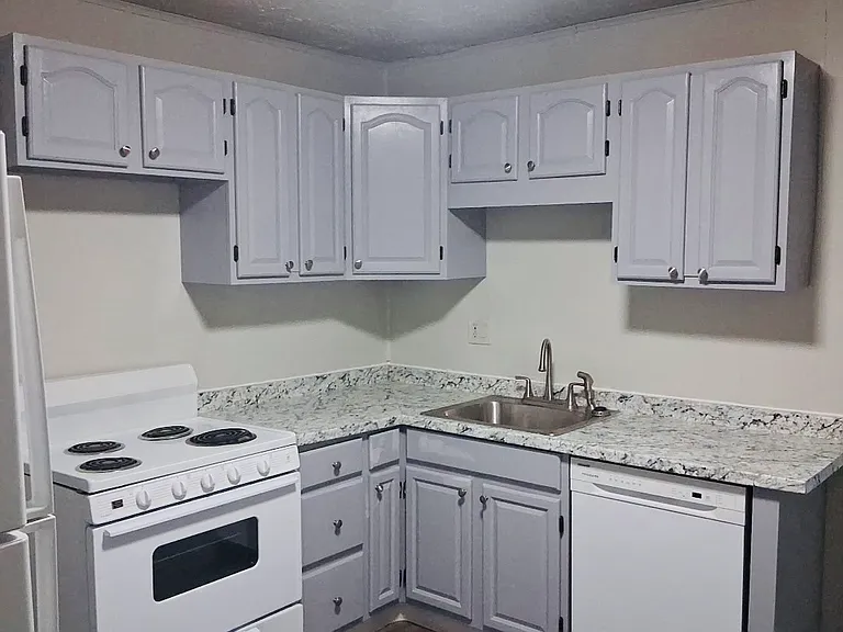 452 South St — Photo 2