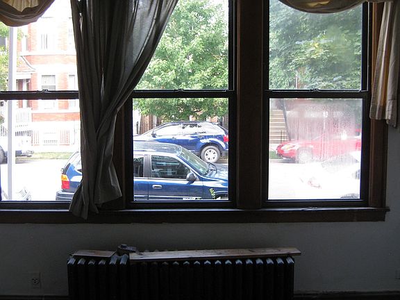 4th image of 3644 S Hermitage Ave