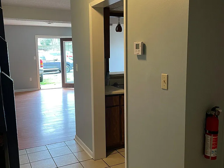 1155 E Main St — Photo 10