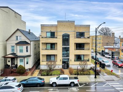 3801 N Kedzie Ave APT 3S, Chicago, IL, 60618