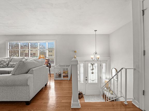 4th image of 1501 Carnegie Dr