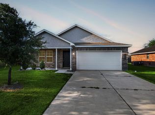 1003 Starfish Dr, Bay City, TX 77414