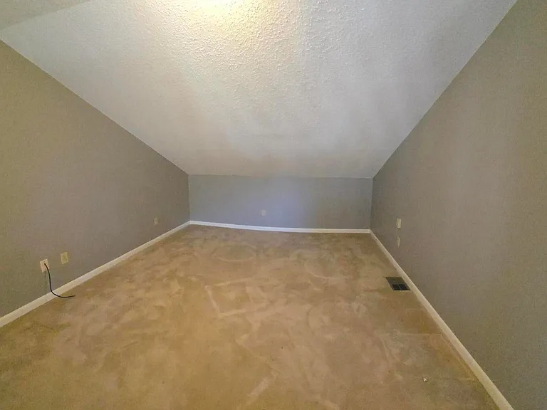 3929 Balsam Dr — Photo 29