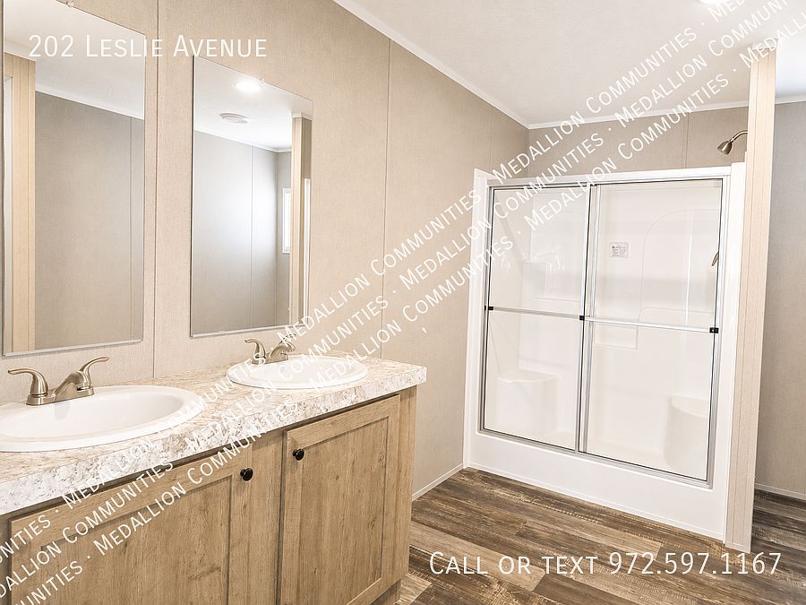 1st image of 202 Leslie Ave