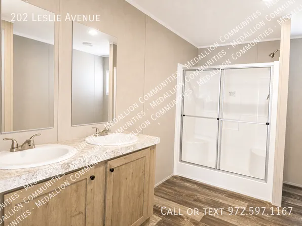 202 Leslie Ave, Clarksville, TN 37042