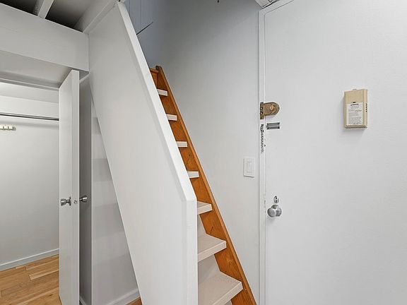 4th image of 350 E 62nd St APT 4S