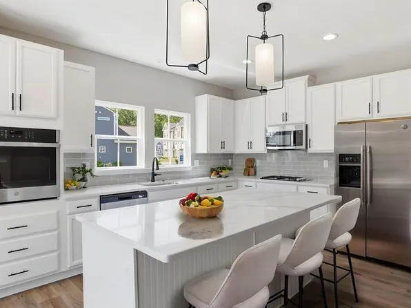 4406 Abercorn Dr, Suffolk, VA 23435