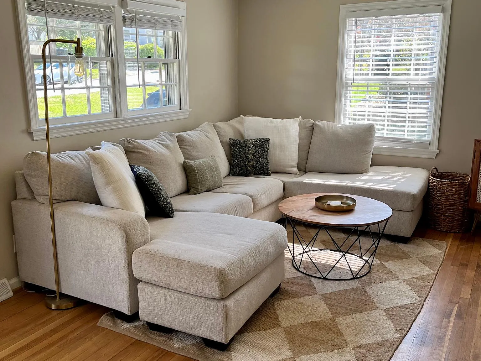 3 bed, 1000 sqft, $1,775 — Photo 3