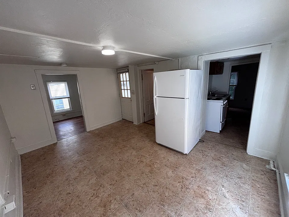 67 Cedar St #4