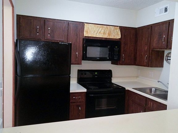 3rd image of 19-8 Woodland Oaks Dr