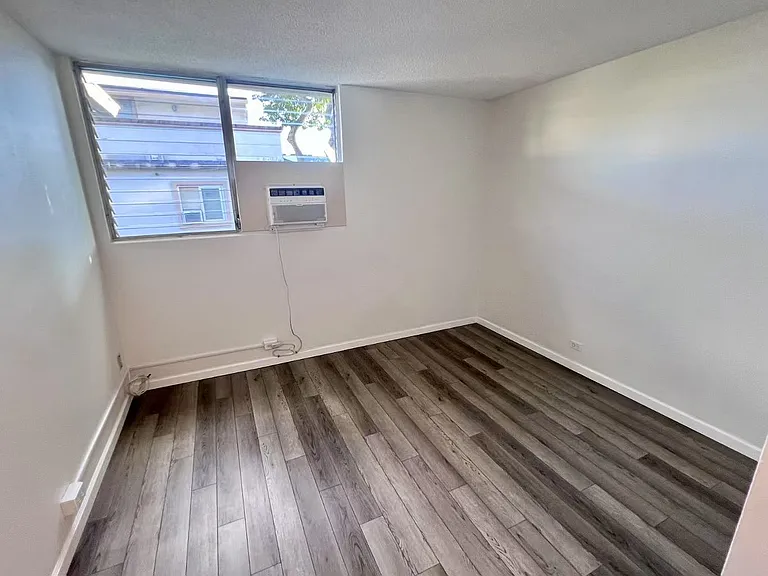 1914 University Ave #303 — Photo 13