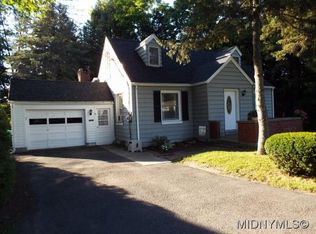 16 Morris Cir, New Hartford, NY 13413