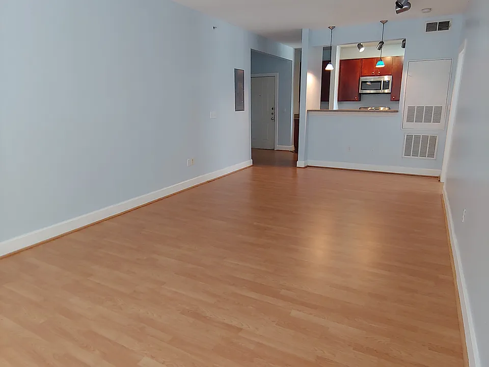 1901 Crossing Pl #3203