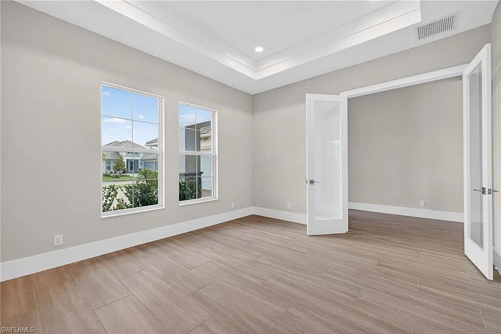 3 bed, 3.5 bath, 2627 sqft, $11,500 — Photo 3