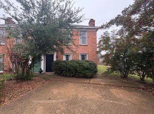 12 River Run Dr, Jackson, MS 39211