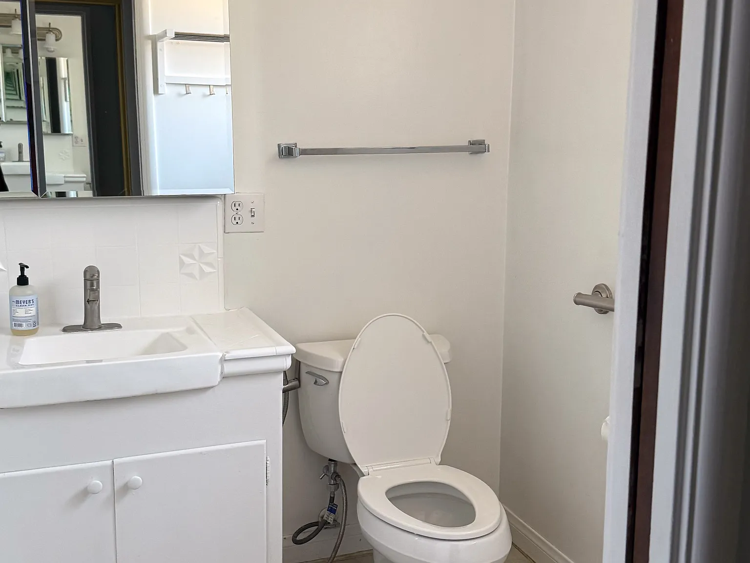 3 bed, 1797 sqft, $3,400 — Photo 4