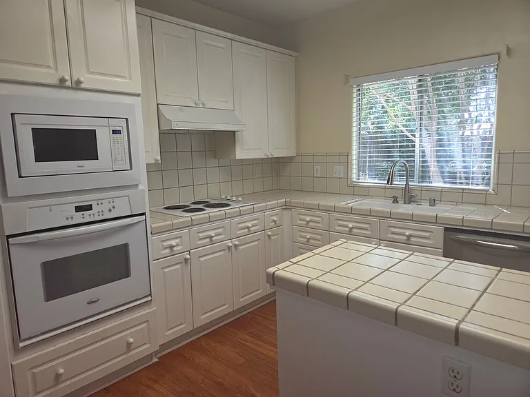 8073 N Backer Ave — Photo 5