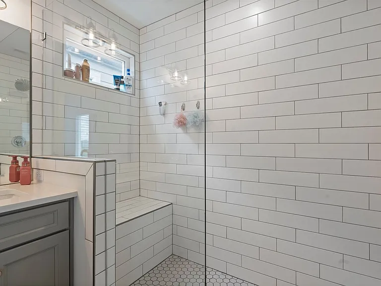 225 Sterling Point Cir — Photo 33