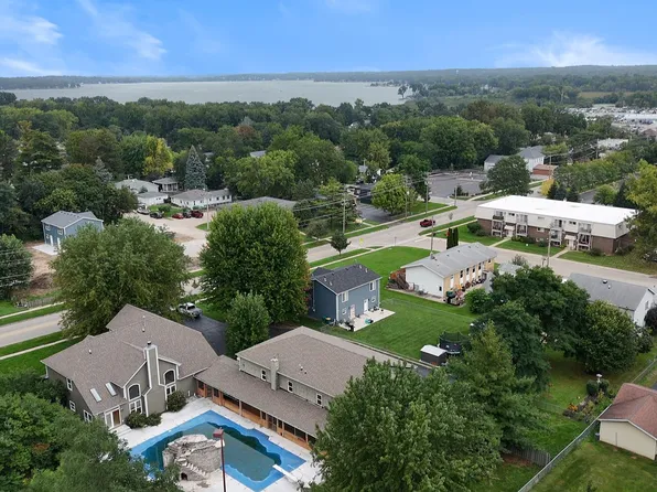 235 E Grand Ave, Fox Lake, IL 60020
