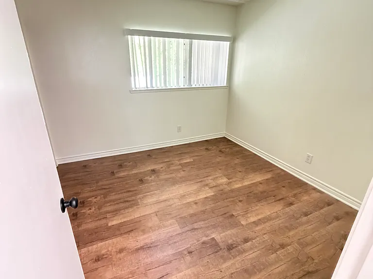 Rancho Vista Apartments — Photo 7