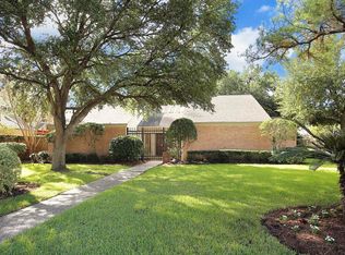 11423 Overbrook Ln, Houston, TX 77077