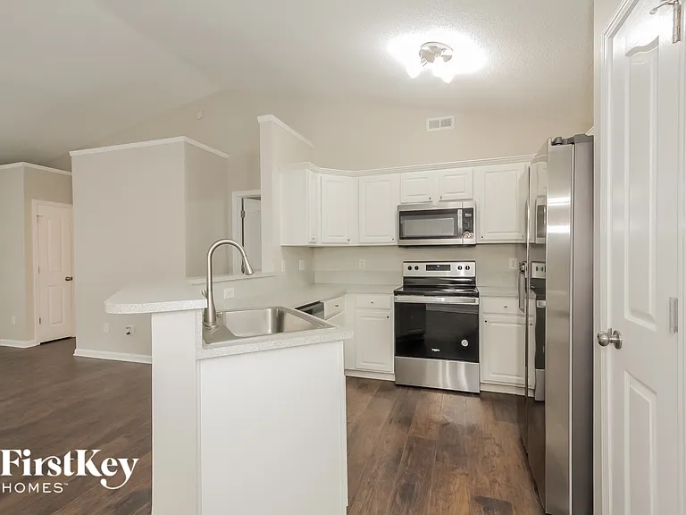 6265 Goldenfield Dr — Photo 5