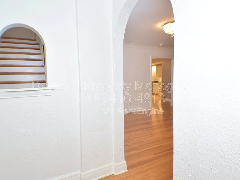 255 E 27th Pl S — Photo 4