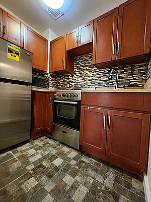 4th image of 1466 1st Ave #4B