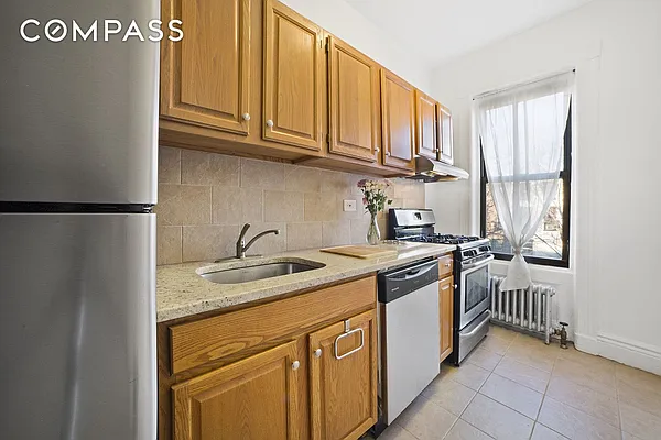 Rented by Compass | media 9