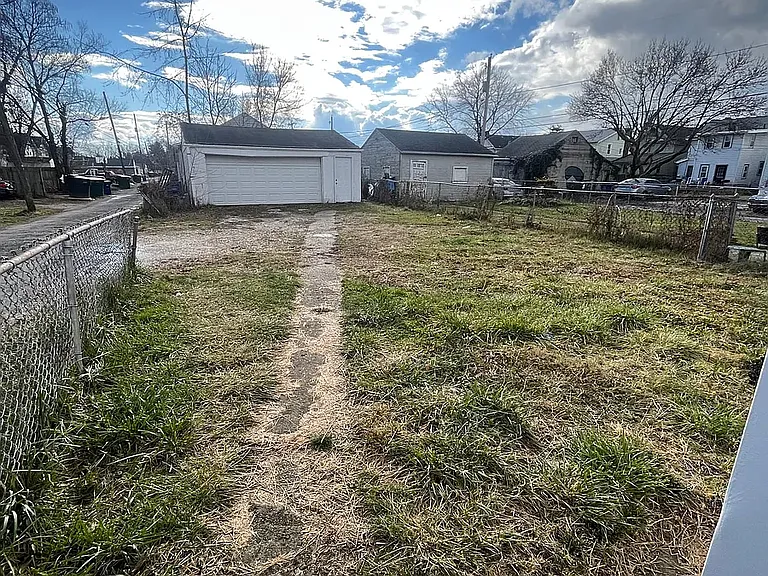 1021 Stewart Ave — Photo 19