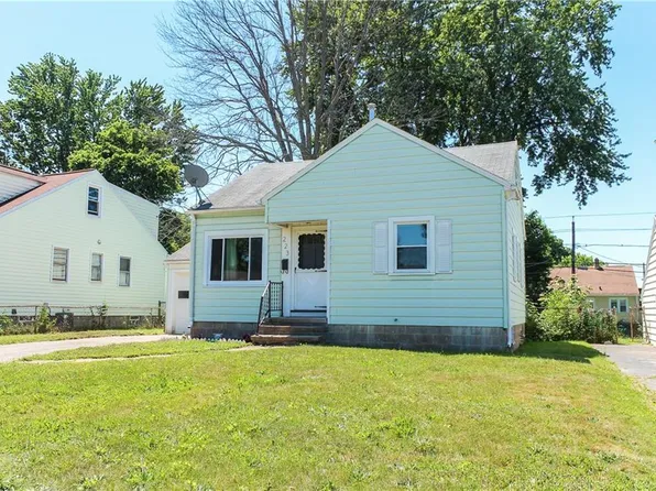 223 Nantucket Rd, Rochester, NY 14626