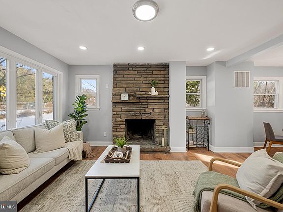 3rd image of 6439 Bock Rd