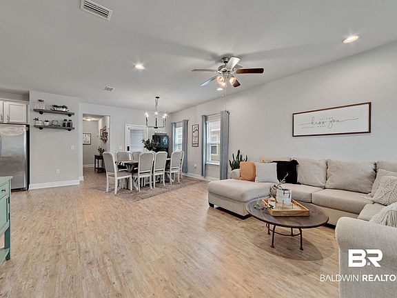 2nd image of 1223 Lavender Ln