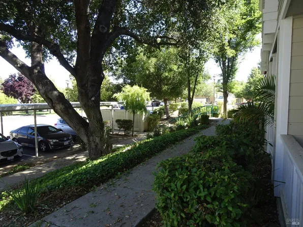 15 Mather Court, Novato, CA 94949