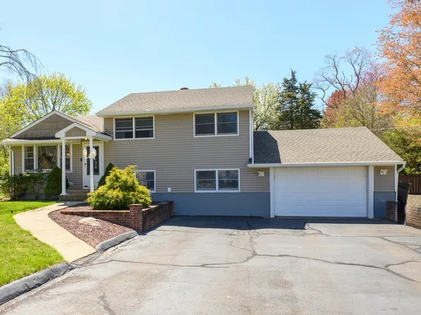 110 Blakeslee Avenue, North Haven, CT 06473