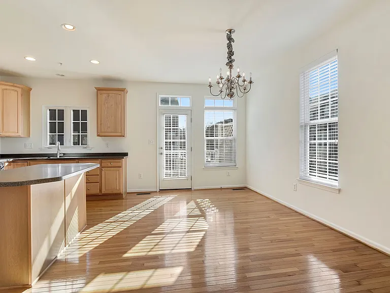 4801 Portsmouth Rd — Photo 23
