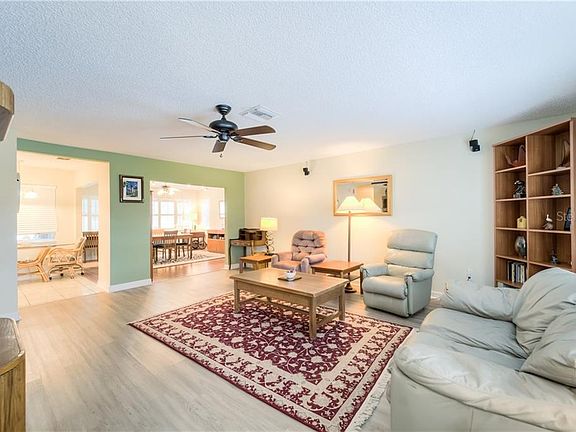 2nd image of 1713 Coco Palm Cir