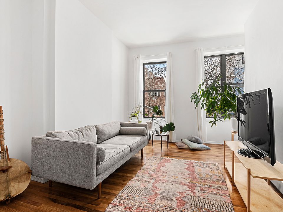 1st image of 343A Tompkins Ave #2