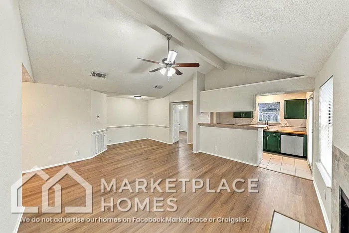 3 bed, 2.0 bath, 1164 sqft, $1,775 — Photo 4