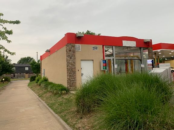 4th image of 1006 N Marvin Ave