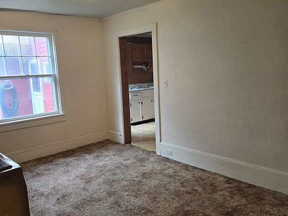 3rd image of 132 McKinley Ave