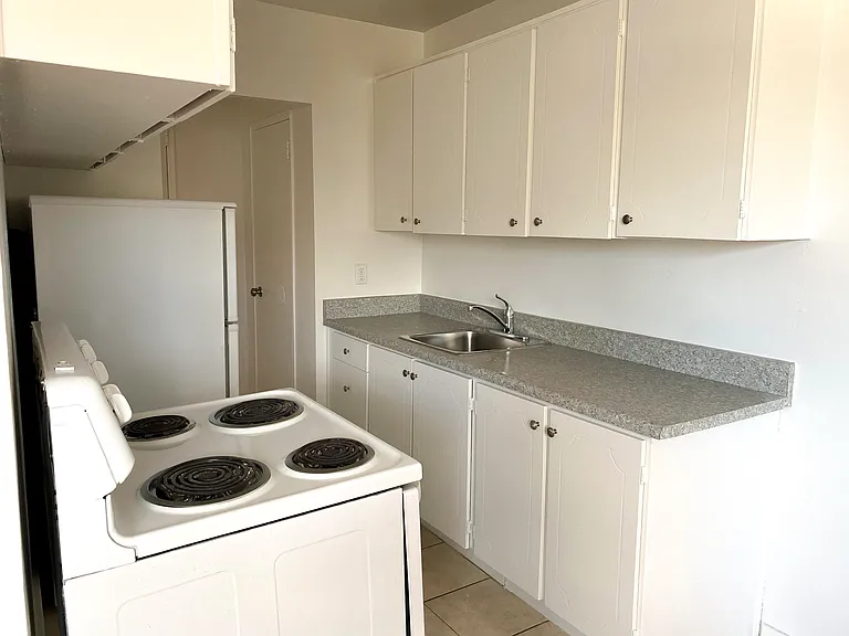 441 Elmwood Ave — Photo 6