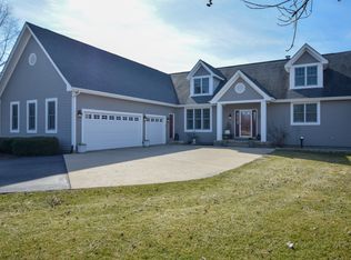 23301 111th Pl, Trevor, WI 53179