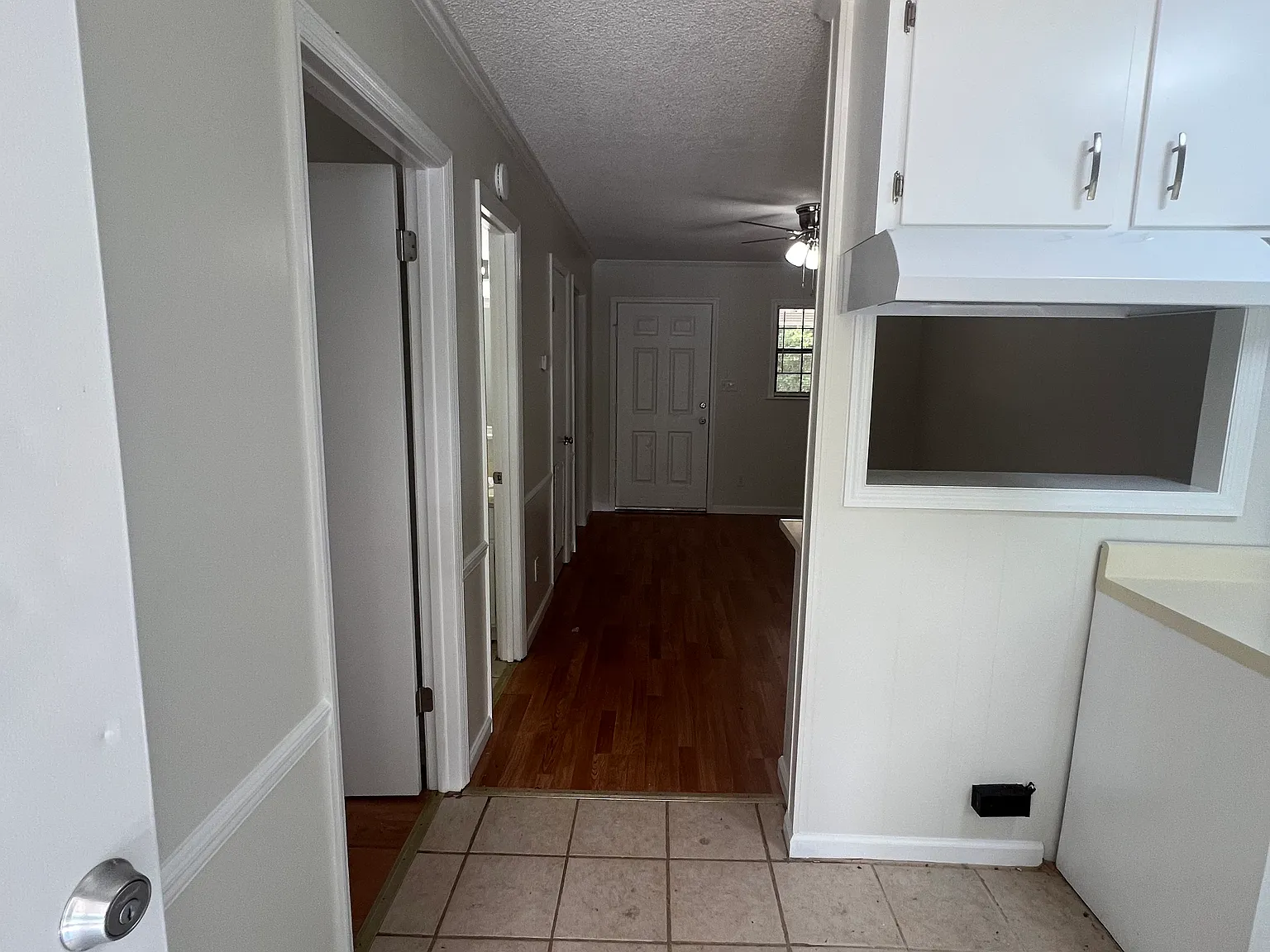 2 bed, $1,075 — Photo 4