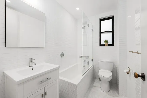 Sold by Sotheby's International Realty | media 21