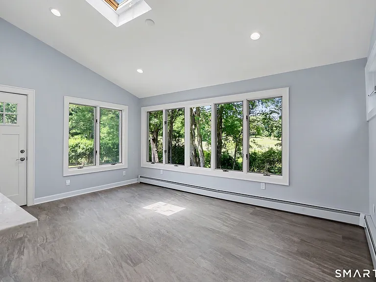 145 Casmir Dr — Photo 11